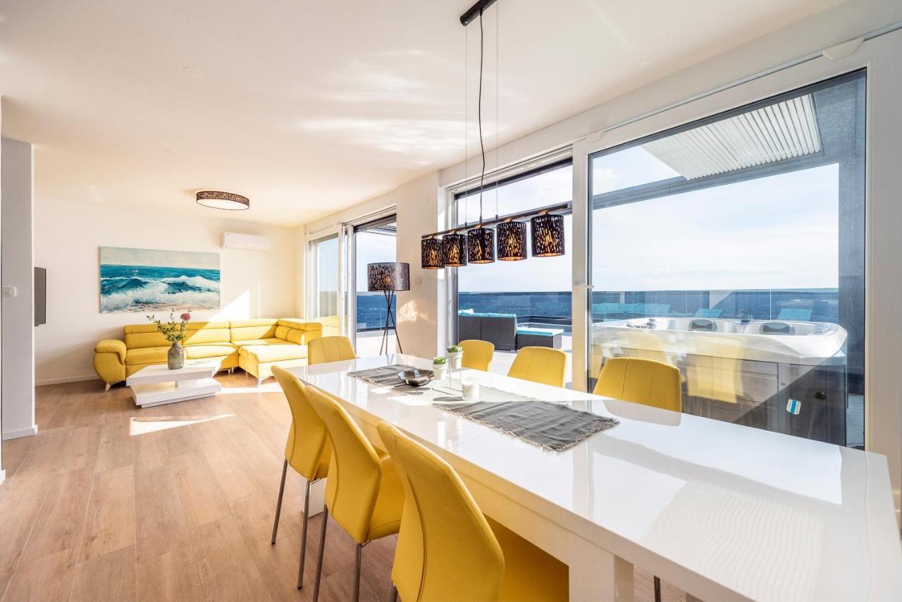 Mediteran Luxury Penthouse With Jacuzzi Мандре Экстерьер фото