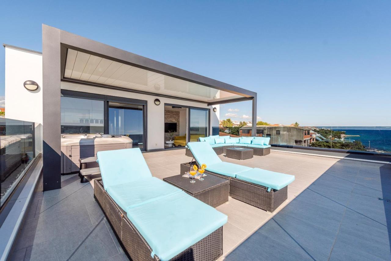 Mediteran Luxury Penthouse With Jacuzzi Мандре Экстерьер фото