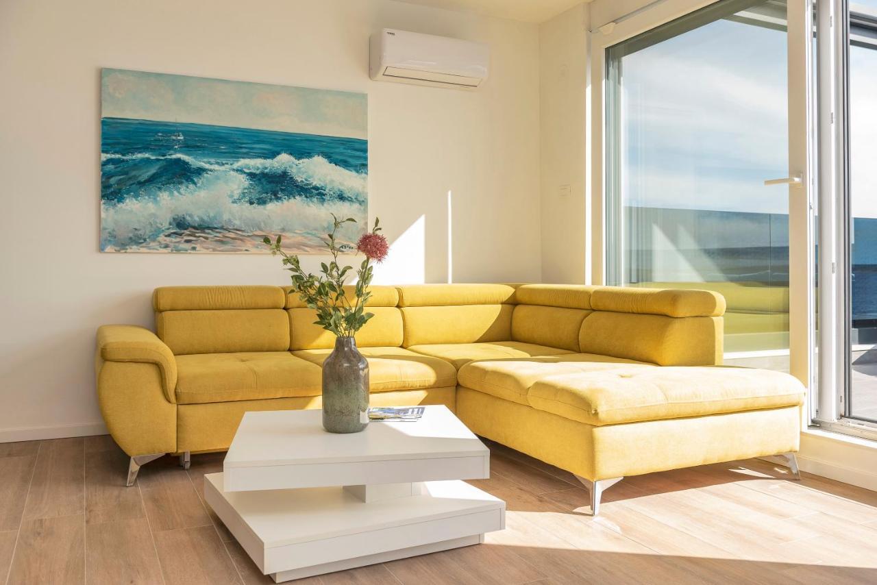 Mediteran Luxury Penthouse With Jacuzzi Мандре Экстерьер фото