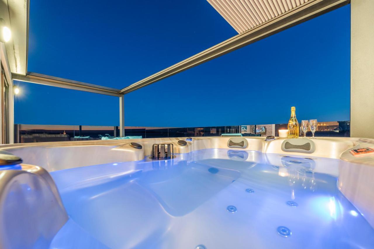 Mediteran Luxury Penthouse With Jacuzzi Мандре Экстерьер фото