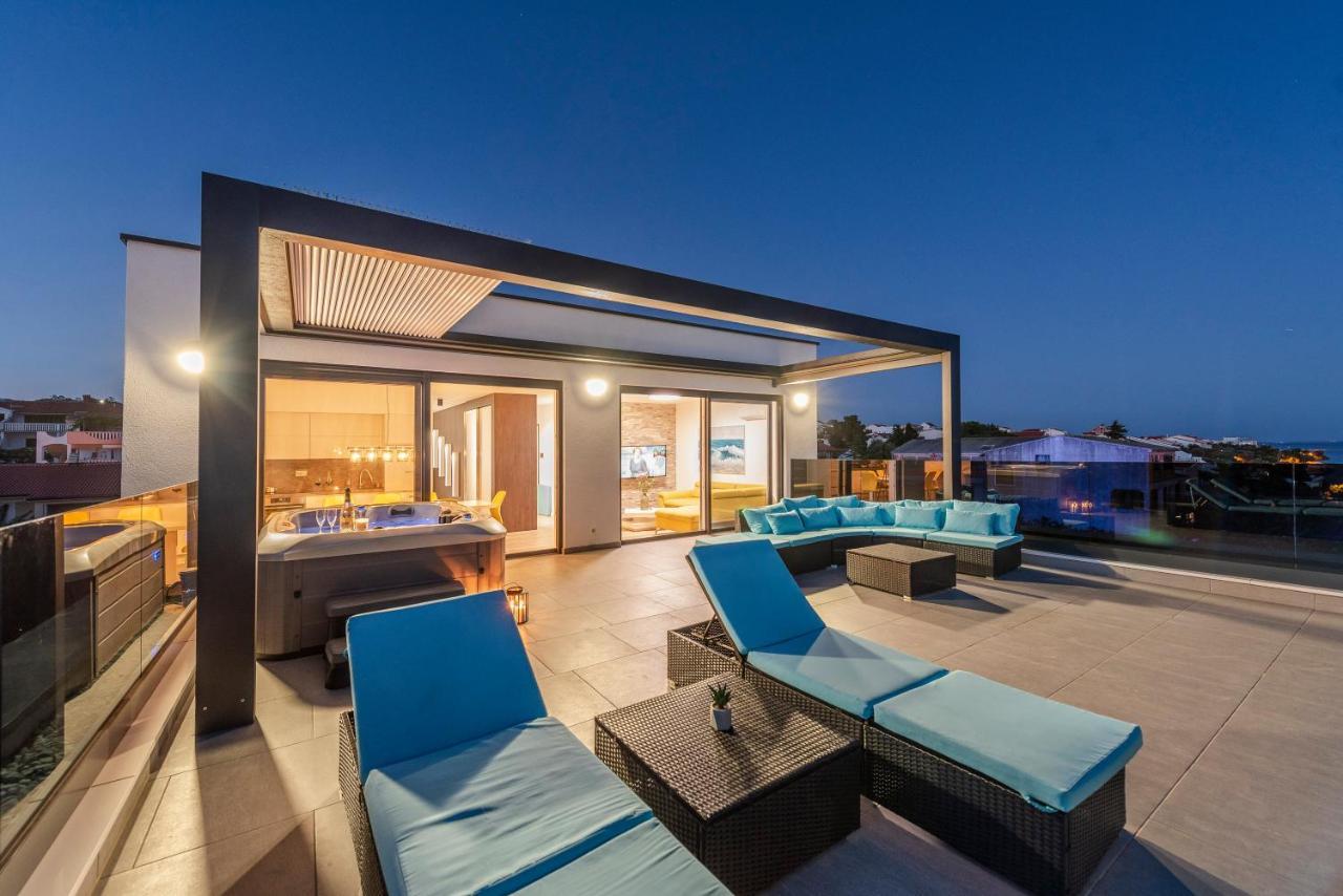 Mediteran Luxury Penthouse With Jacuzzi Мандре Экстерьер фото